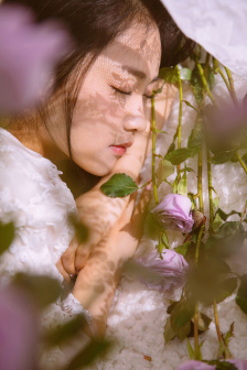 主角长辈在我胯下jk白丝班长
